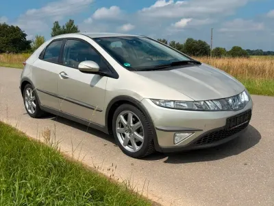 Gebraucht Honda Civic 140 PS (102 kW) 2007 Gold Kleinwagen
