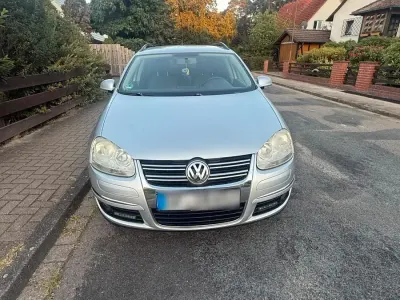 Gebraucht VW Golf V 105 PS (77 kW) 2008 Silber Kombi