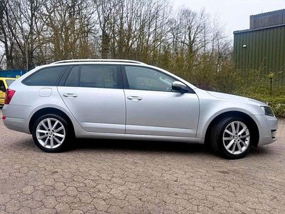 Gebraucht Skoda Octavia Elegance 105 PS (77 kW) 2013 Silber Kombi