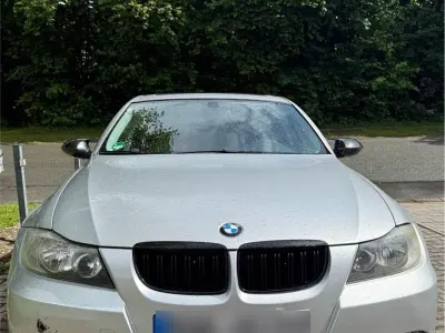 Gebraucht BMW 320 150 PS (110 kW) 2005 Silber Limousine