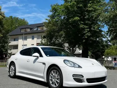 Gebraucht Porsche Panamera S Sport 400 PS (294 kW) 2012 Weiß Kleinwagen