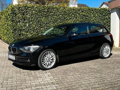 Second-hand BMW 114 102 CP (75 kW) 2013 Negru Hatchback