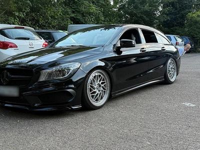 Gebraucht Mercedes CLA250 Shooting Brake 211 PS (155 kW) 2015 Schwarz Kombi