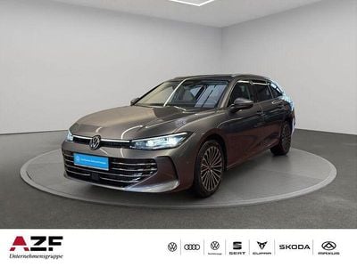 Grau Gebraucht 2024 VW Passat Elegance Limousine | 34.890 € (Superpreis)