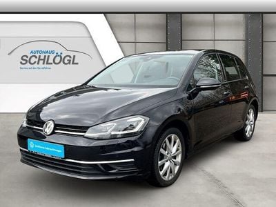 Gebraucht VW Golf VII IQ Drive 150 PS (110 kW) 2019 Deep black perleffekt Limousine