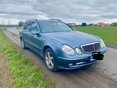 Second-hand Mercedes E320 Avantgarde 220 CP (161 kW) 2004 Albastru Break