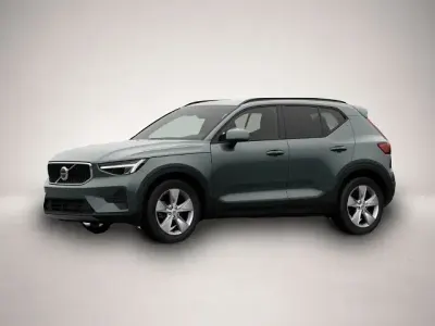Neu Volvo XC40 Core 163 PS (119 kW) 2026 Grün SUV