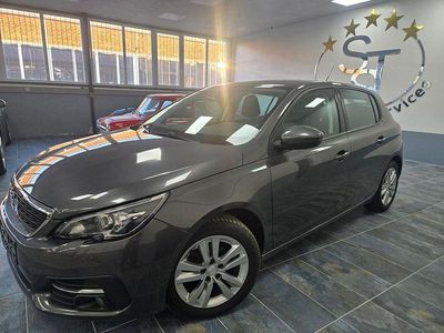 Gebraucht Peugeot 308 Active 110 PS (80 kW) 2019 Grau Limousine