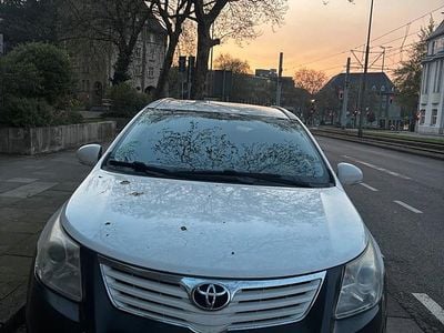 Gebraucht Toyota Avensis T2 150 PS (110 kW) 2011 Weiß Kombi