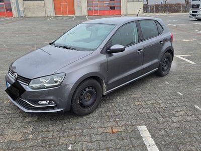 Grau Gebraucht 2017 VW Polo Sound Limousine | 9.700 € (Fairer Preis)