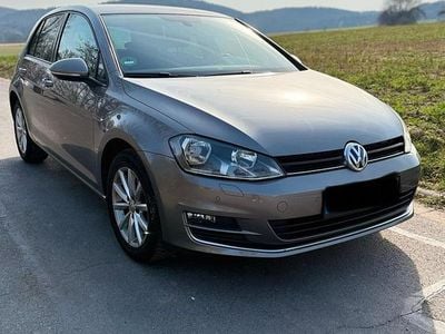 Usata VW Golf VII LOUNGE 125 CV (91 kW) 2015 Grigio Utilitaria