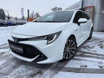 Schneeweiß Gebraucht 2021 Toyota Corolla Team | 22.990 € (Etwas zu teuer)