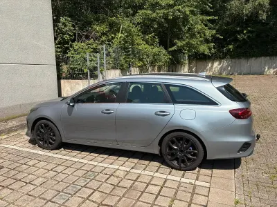 Gebraucht Kia Ceed 136 PS (100 kW) 2019 Grau Kleinwagen