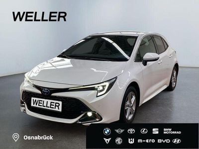 Weiss Gebraucht 2023 Toyota Corolla Team Limousine | 25.990 € (Guter Preis)