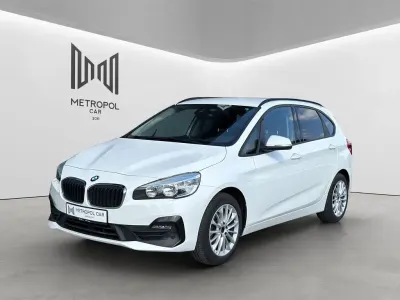 Gebraucht BMW 216 Active Tourer Sport Line 116 PS (85 kW) 2018 Weiß Van / Kleinbus