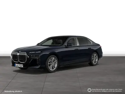 Gebraucht BMW 740 M Sport 299 PS (219 kW) 2026 Schwarz Limousine