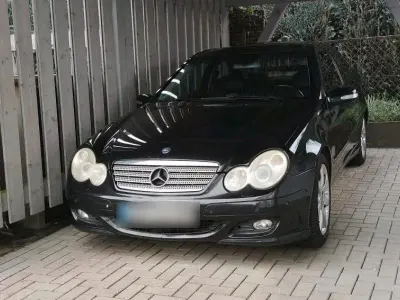 Gebraucht Mercedes C230 192 PS (141 kW) 2005 Schwarz Coupé