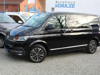Używany VW Caravelle Highline 204 KM (150 kW) 2023 Czarny Van