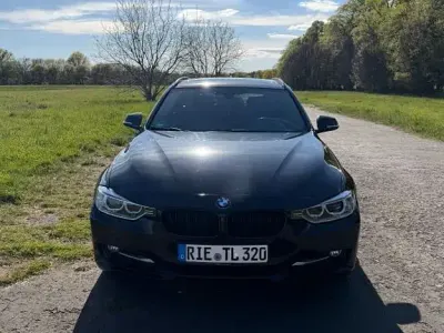 Gebraucht BMW 320 Sport Line 184 PS (135 kW) 2013 Schwarz Kombi