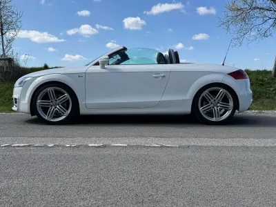 Gebraucht Audi TT Roadster Ambiente 160 PS (117 kW) 2011 Weiß Cabrio