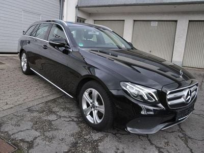 Gebraucht Mercedes E220 194 PS (142 kW) 2017 Schwarz Limousine