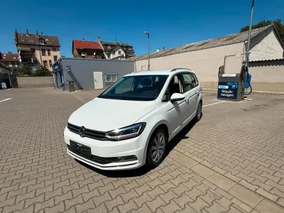 Gebraucht VW Touran Highline 150 PS (110 kW) 2016 Weiß Van / Kleinbus