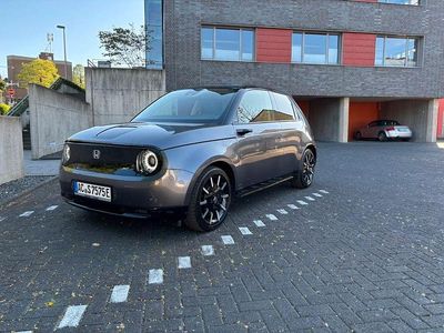 Begagnad Honda e Advance 113 kW (154 HK) 2020 Grå Halvkombi