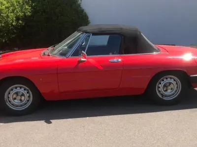 Gebraucht Alfa Romeo Spider 103 PS (75 kW) 1984 Rot Cabrio
