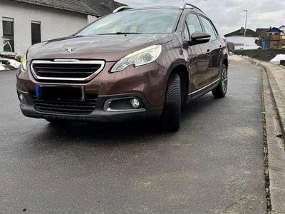 Braun Gebraucht 2014 Peugeot 2008 Active SUV | 5.200 € (Fairer Preis)