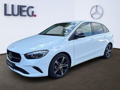 Weiß Gebraucht 2024 Mercedes B200 Advanced Van / Kleinbus | 31.500 € (Fairer Preis)