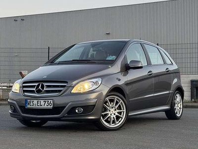 Używany Mercedes B200 136 KM (100 kW) 2010 Szary Minivan