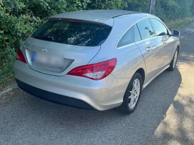 Gebraucht Mercedes CLA180 Shooting Brake 109 PS (80 kW) 2016 Silber Kombi