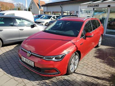 Gebraucht VW Golf VIII Style 131 PS (96 kW) 2022 Rot Limousine