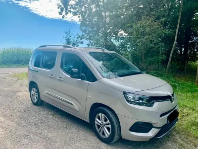 Gebraucht Toyota Proace Verso City 131 PS (96 kW) 2022 Grau Kombi