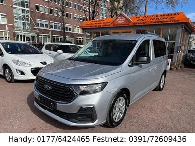 Second-hand Ford Tourneo Connect Titanium 122 CP (89 kW) 2022 Argintiu Monovolum