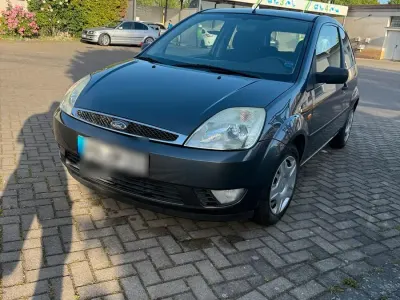 Gebraucht Ford Fiesta 69 PS (50 kW) 2004 Grau Kleinwagen