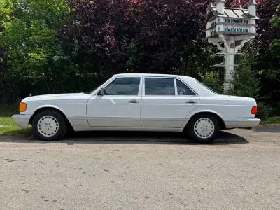 Gebraucht Mercedes 560 242 PS (177 kW) 1989 Weiß Limousine