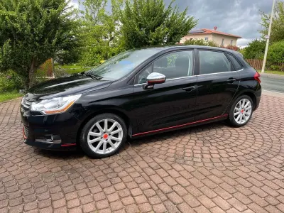 Używany Citroën C4 Tendance 120 KM (88 kW) 2013 Czarny Sedan/Limuzyna