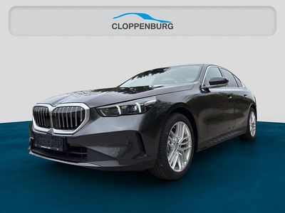 Grau Neu 2025 BMW 520 Sport Line Limousine | 55.745 € (Superpreis)