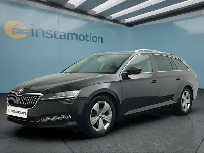 Gebraucht Skoda Superb 150 PS (110 kW) 2023 Schwarz Kombi