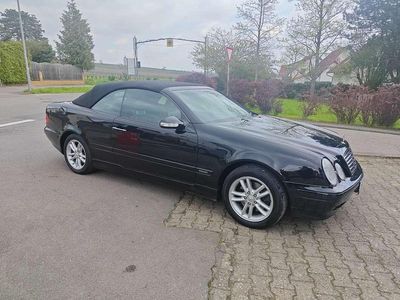Second-hand Mercedes CLK230 197 CP (144 kW) 2000 Negru Cabrio