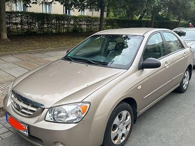 Second-hand Kia Cerato LX 105 CP (77 kW) 2005 Bej Berlinǎ