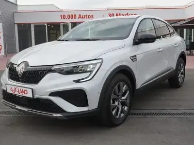 Neu Renault Arkana 140 PS (102 kW) 2026 Perlmuttweissmet. SUV