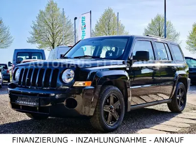 Second-hand Jeep Patriot Sport 140 CP (102 kW) 2010 Negru SUV