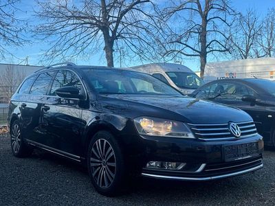 Gebraucht VW Passat Highline 105 PS (77 kW) 2012 Schwarz Kombi