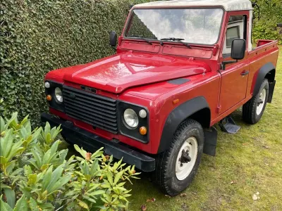 Gebraucht Land Rover Defender 136 PS (100 kW) 1991 Rot Pickup