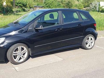 Mercedes B180