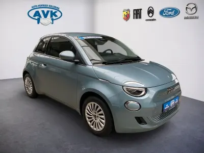 Gebraucht Fiat 500e Action 69 kW (95 PS) 2022 Blau Kleinwagen