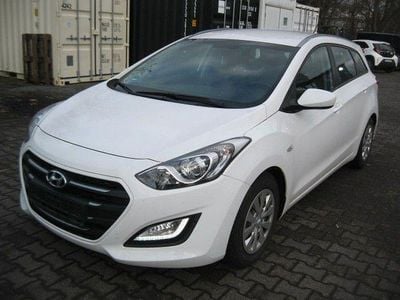 Gebraucht Hyundai i30 Classic 101 PS (74 kW) 2017 Weiß Kombi