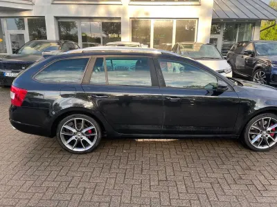 Gebraucht Skoda Octavia vRS 184 PS (135 kW) 2015 Schwarz Kombi